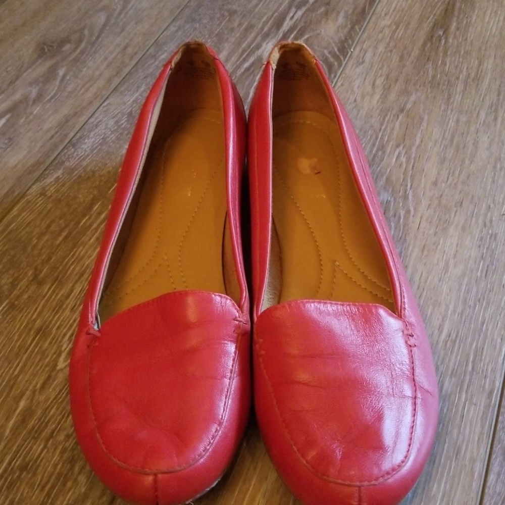 Naturalizer red leather loafers